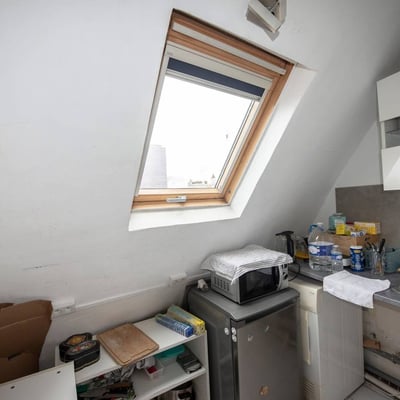 Furnished Studio Apartment for Long-Term Rent in Central Paris with Notre-Dame View